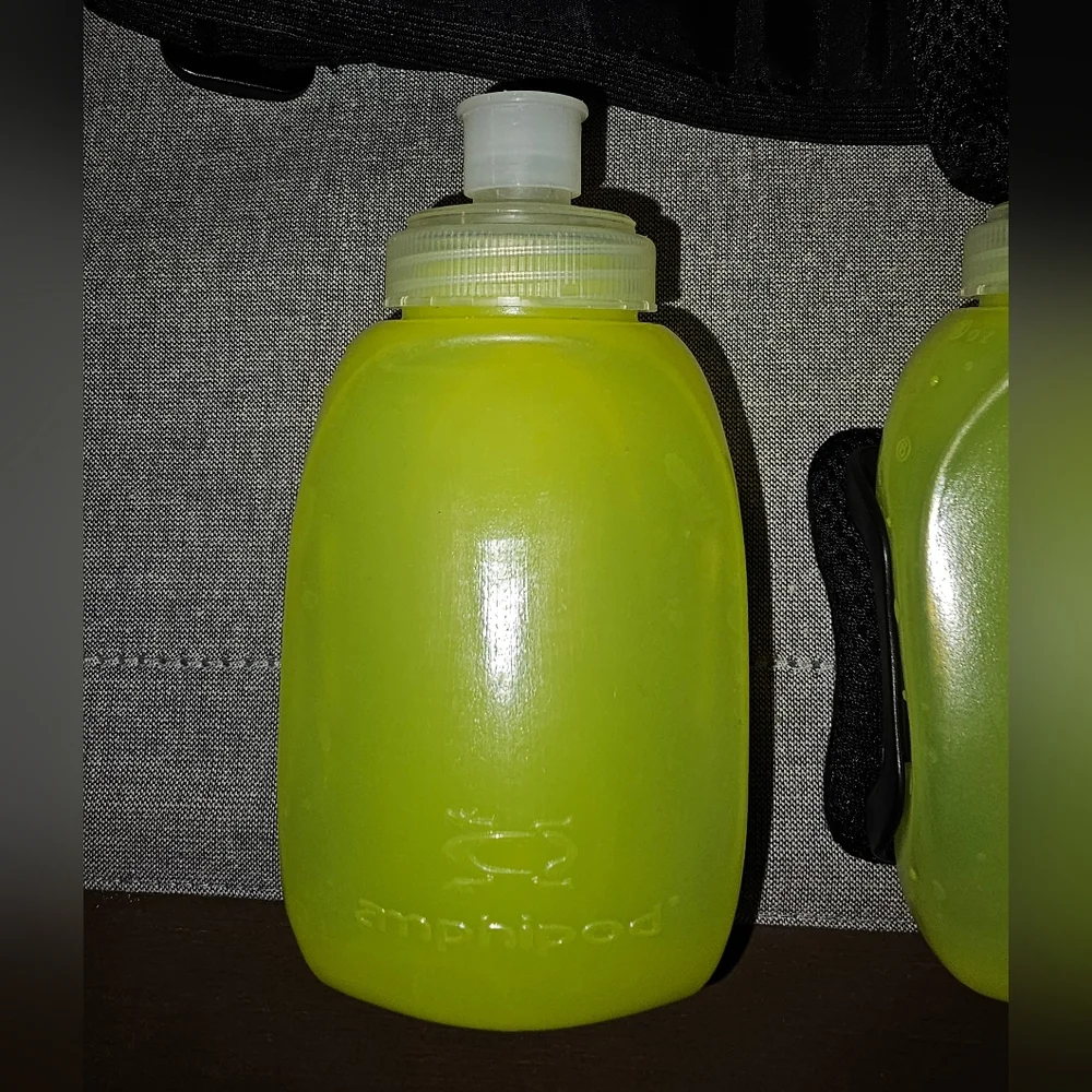 NEW Amphipod Hydration Running Belt w/ 4 Bottles – Adjustable - Picture 3 of 3